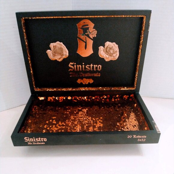Suenos de Saundra Upcycled, EXTREMELY RARE, Sinistro Cigar Box, Accent - Picture 1 of 10